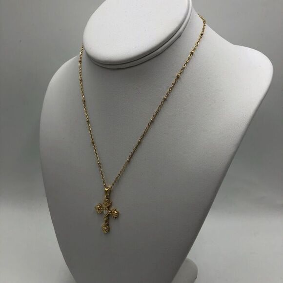18K Gold Plated Ornate Cross Women's Necklace Hypoallergenic Waterproof - Picture 6 of 12